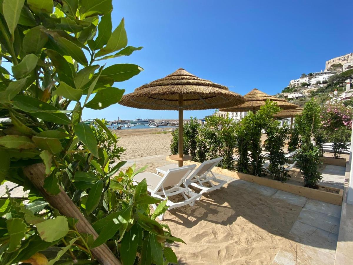 Marina Bay Suites Peschici Eksteriør billede