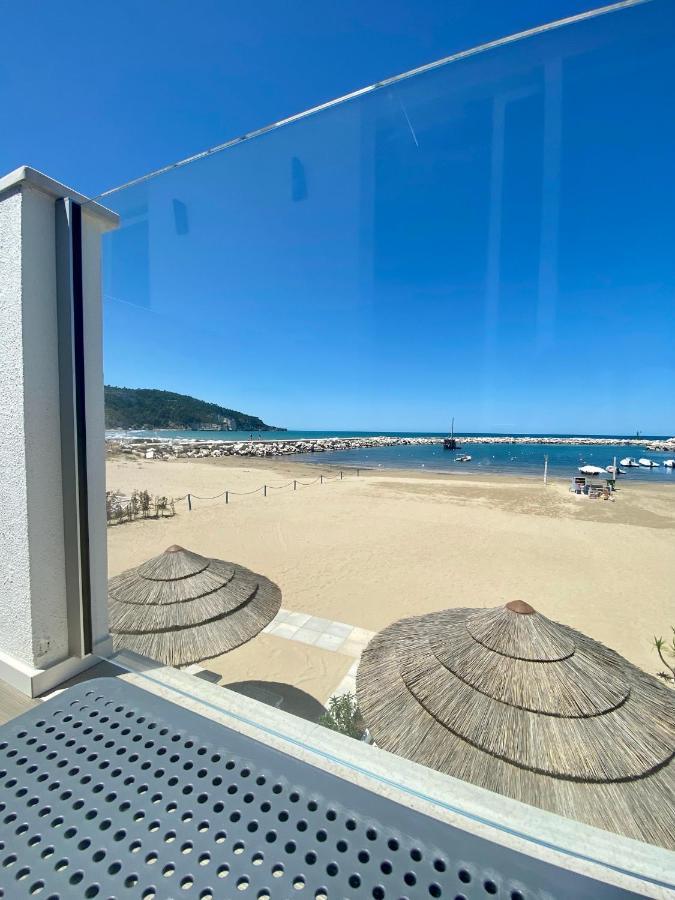 Marina Bay Suites Peschici Eksteriør billede
